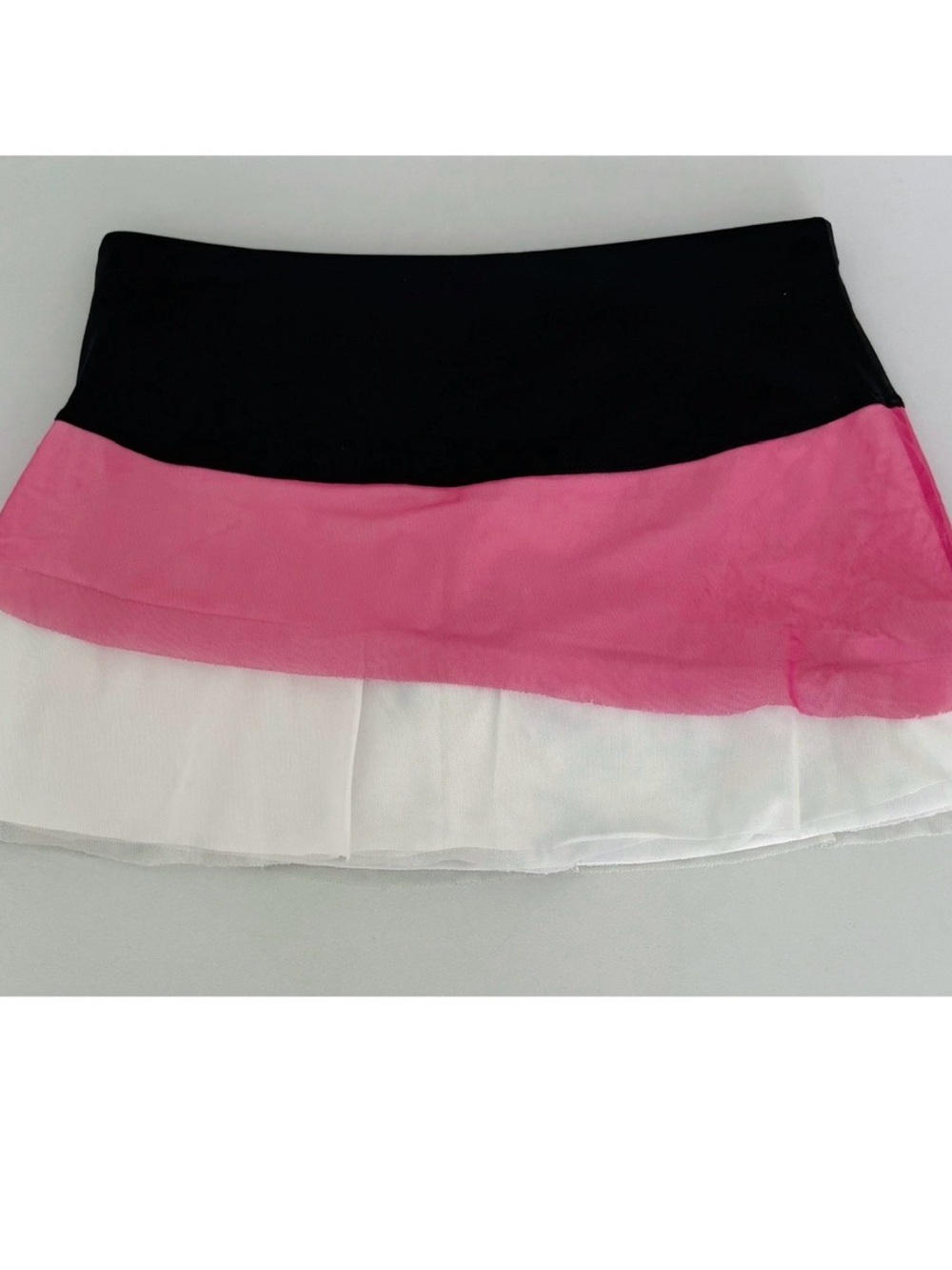 Lucky In Love White Black Pink Color-Block Ruffle Skort Skirt Bottoms Size S 🤍🖤🩷
